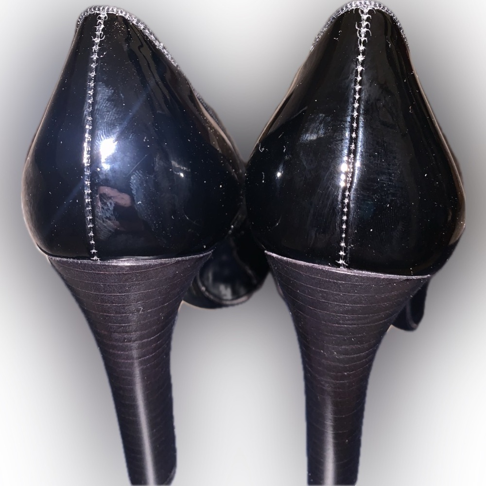Ralph Lauren Purple Label Mallorie Black Patent Leather Bow Pumps Heels 35.5B - Picture 7 of 17